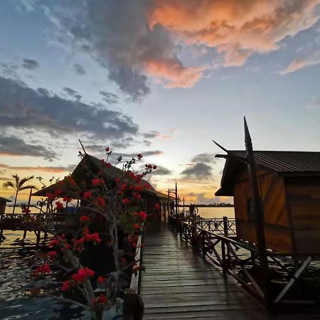 Hotel Seacoral Water Chalet Semporna Exterior foto