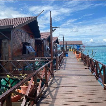 Hotel Seacoral Water Chalet Semporna Exterior foto